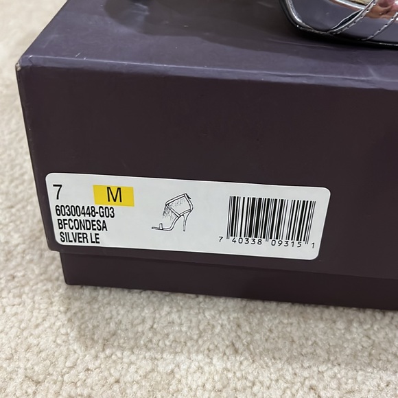 B BRIAN ATWOOD Fringe sandal. Size 7 - Picture 6 of 8